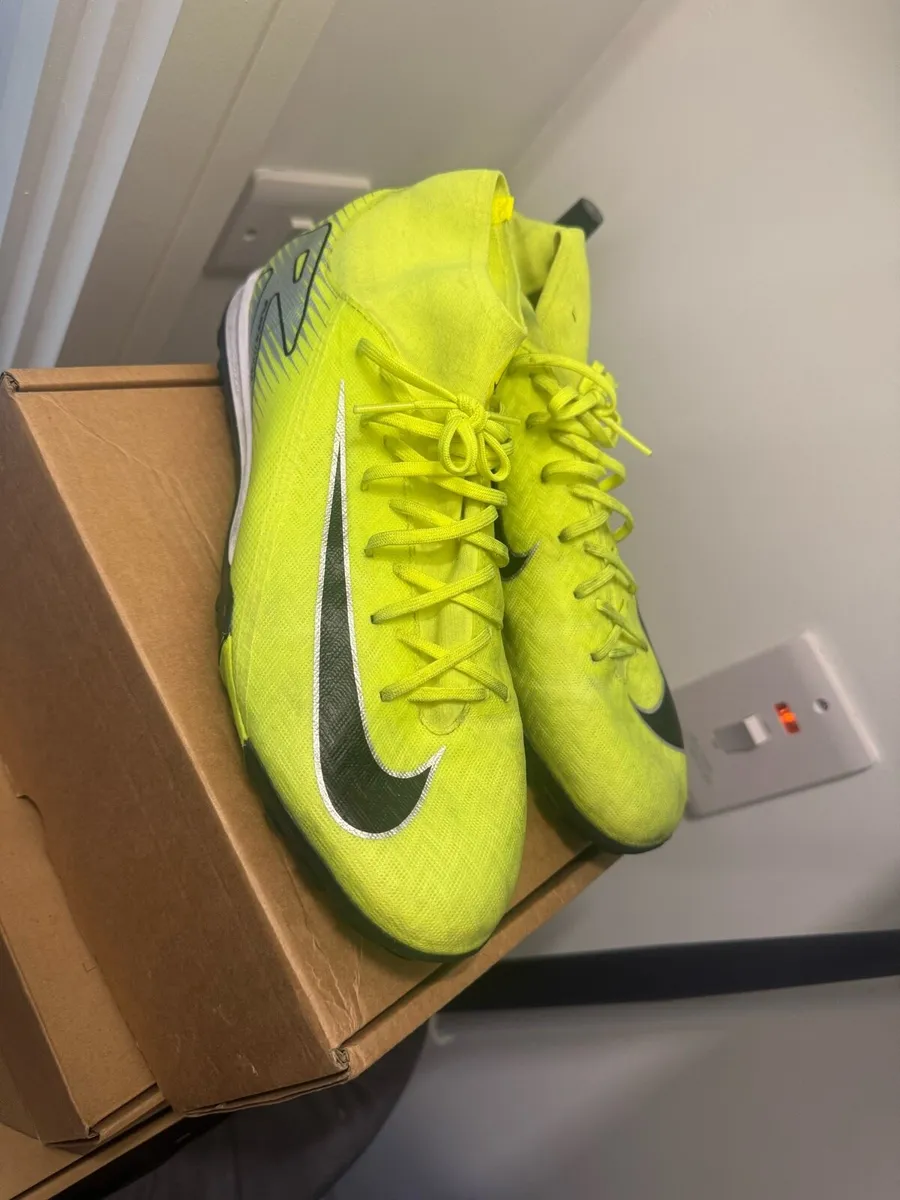 Nike astro turf boots - Image 4