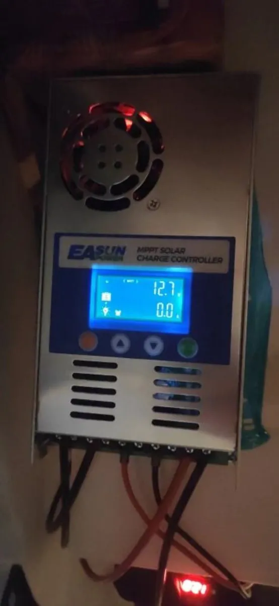 60A MPPT Solar charge controller for Camper Boat - Image 1