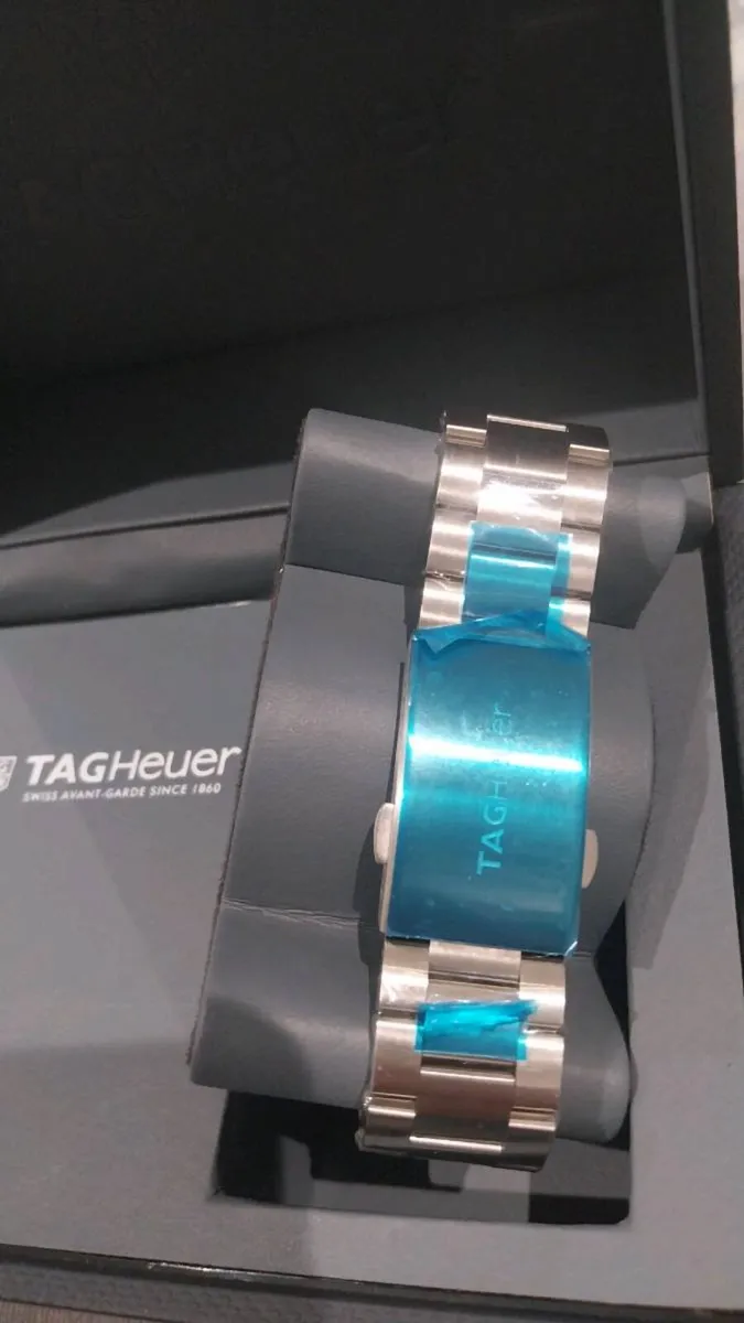 TAG Heuer F1 Red Bull Racing Special Edition Watch - Image 4