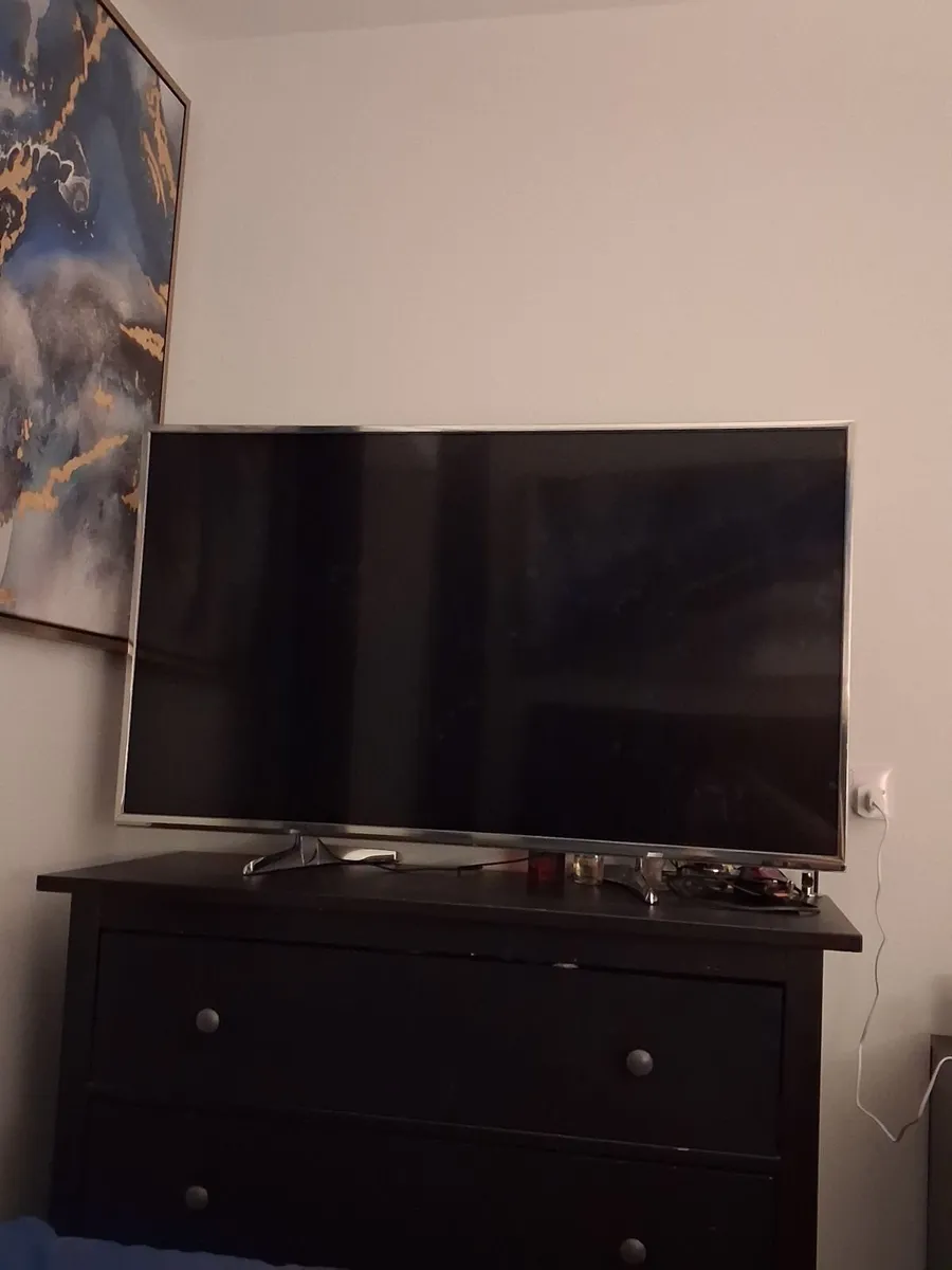 Panasonic Viera 49-inch 4K LED - Image 1
