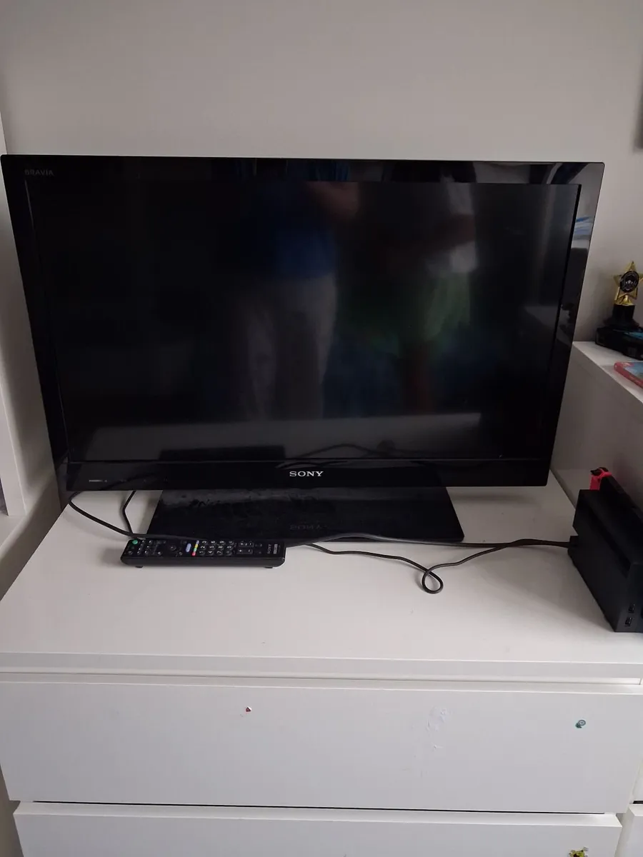 Sony bravia 32 inch LED tv