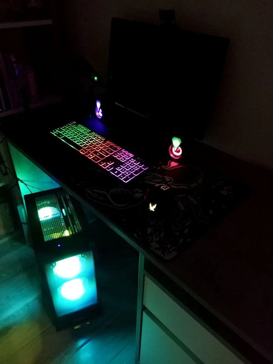 Gaming Desktop WIN 11 (used) w/peripherals - Image 2
