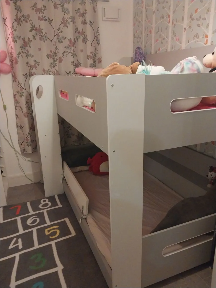 bed and sofa - Image 1