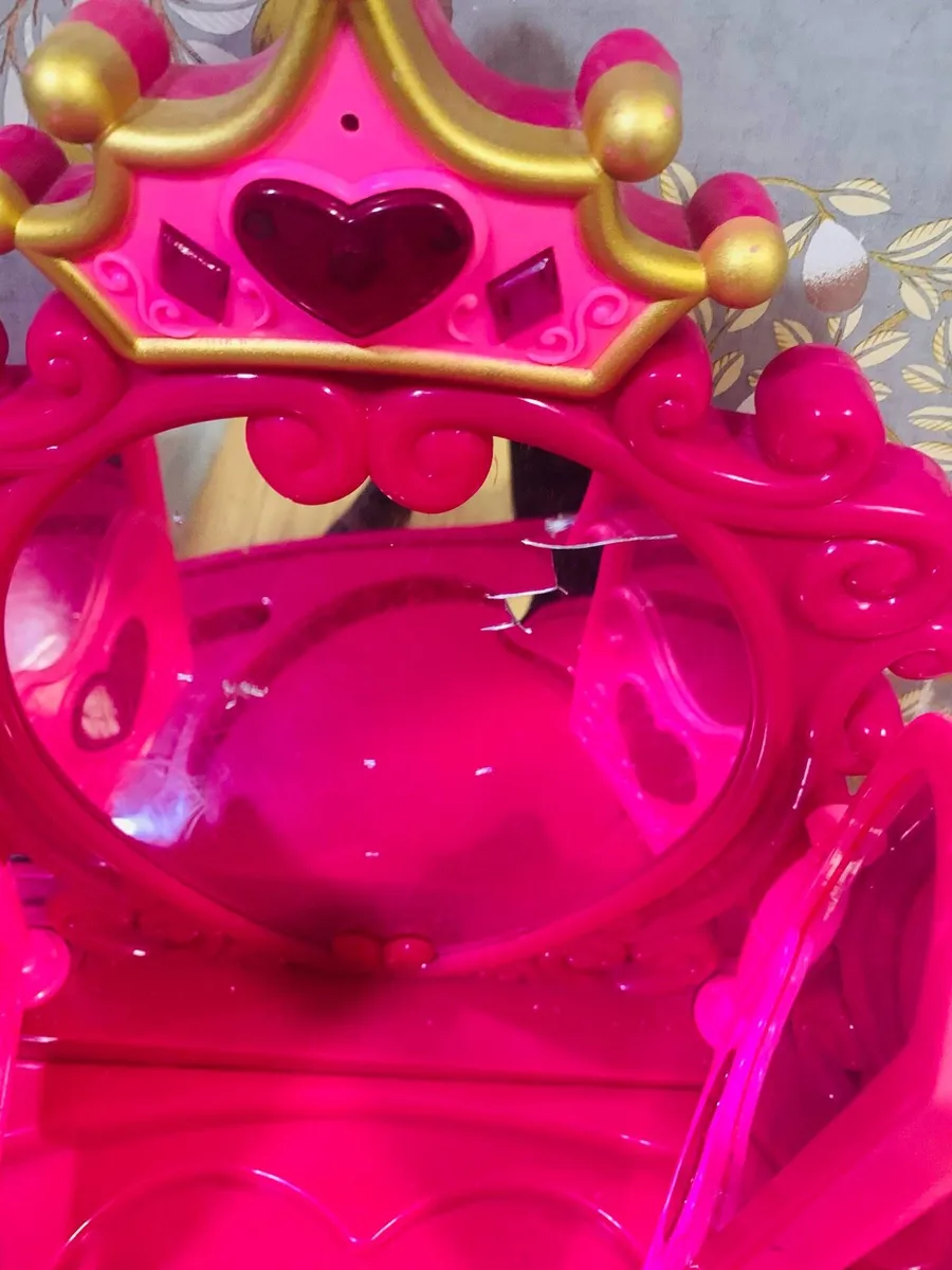Toy Makeup table - Image 3