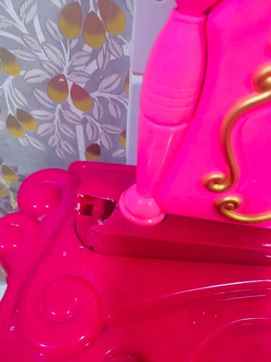 Toy Makeup table - Image 4