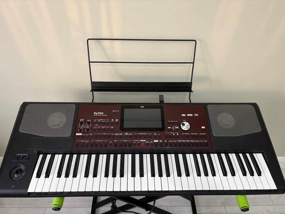KORG Pa700 Keyboard Arranger - Image 1