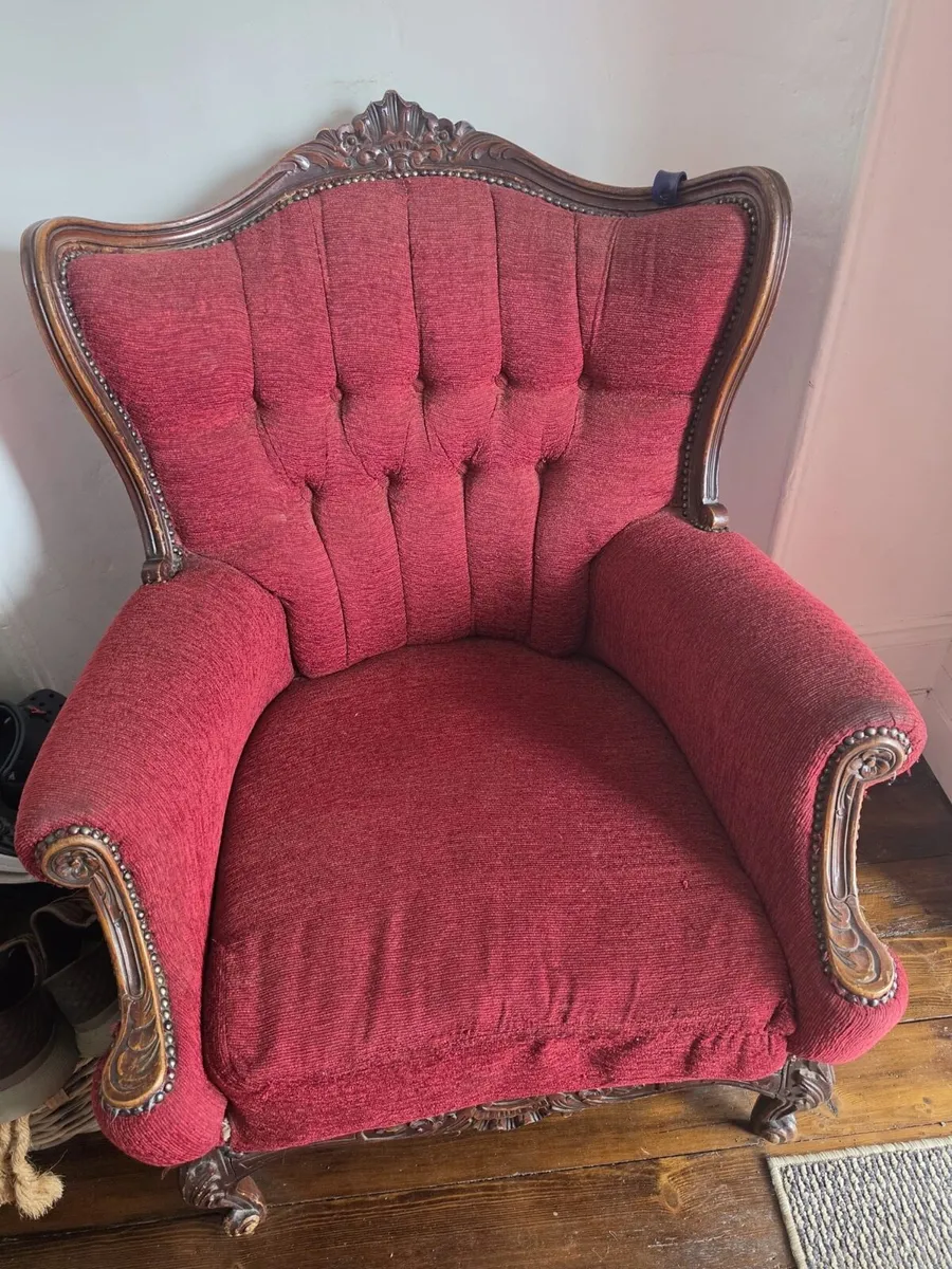 Antique sofa and armchairs - Image 1