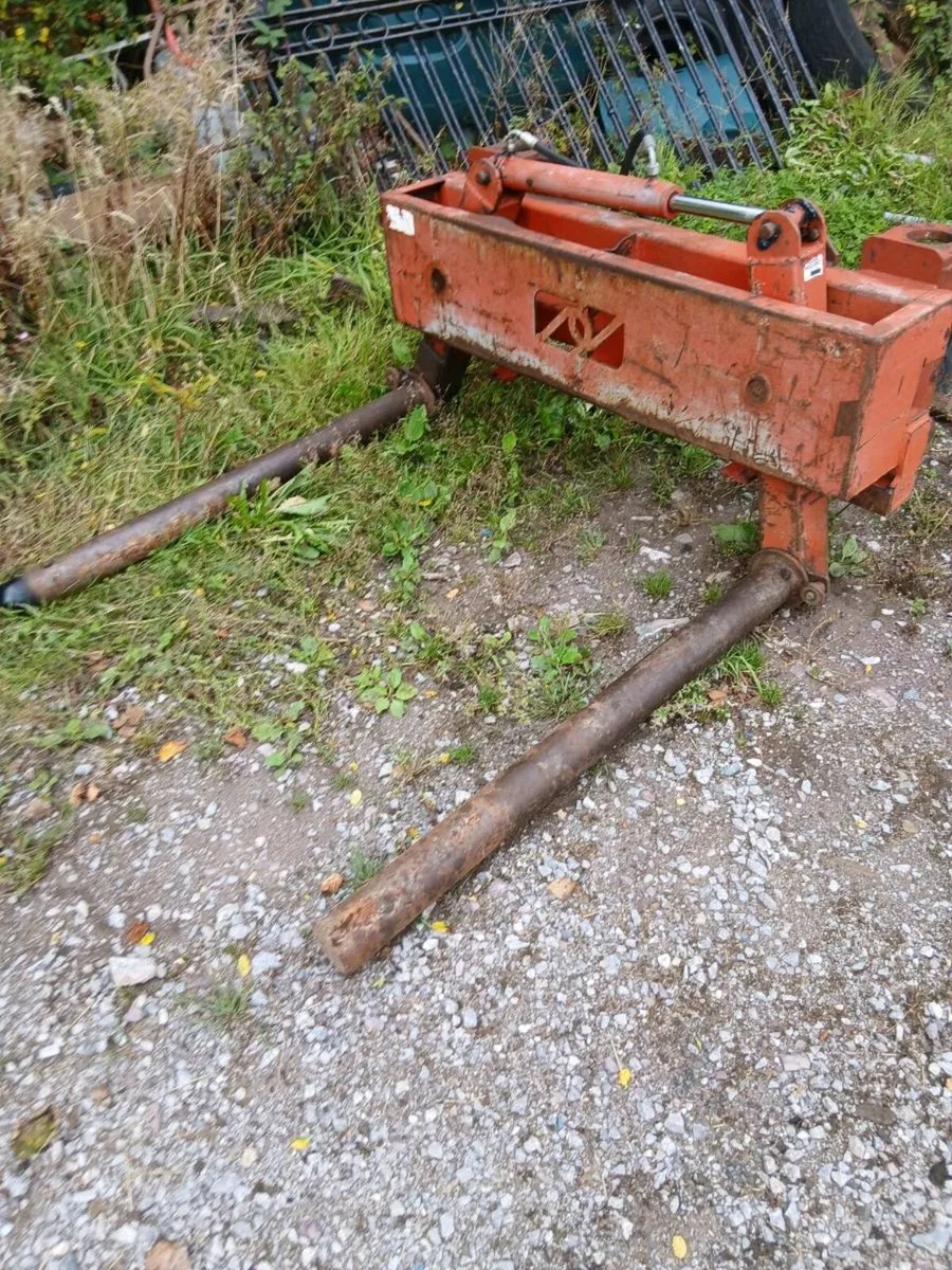 Nugent bale handler - Image 2