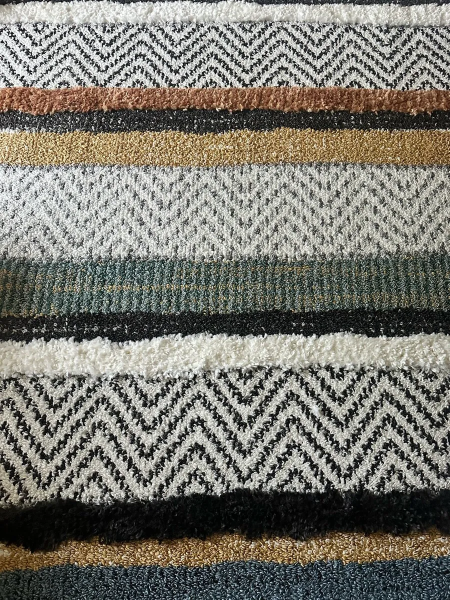 Large rug - Image 2