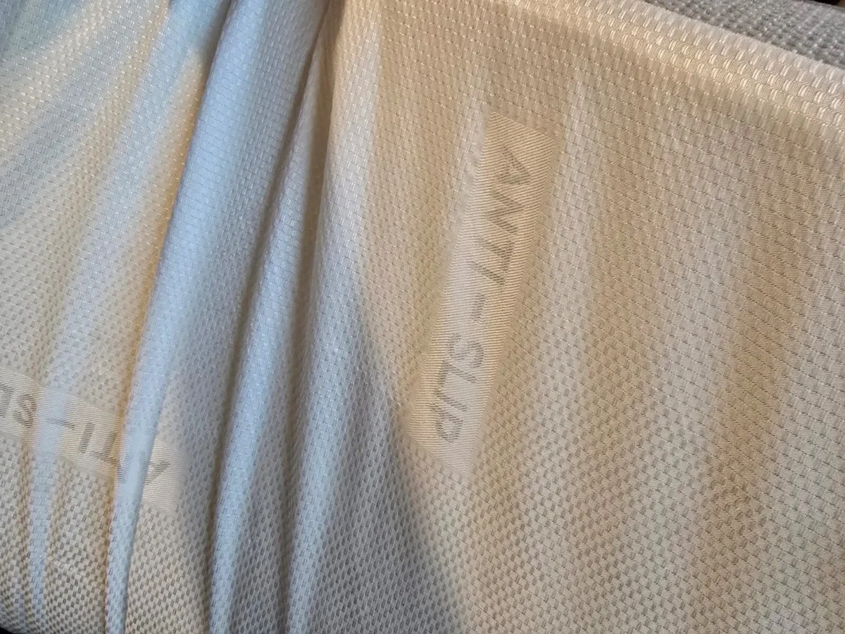 WELLPUR Gold Memory Foam Mattress Topper - Image 3