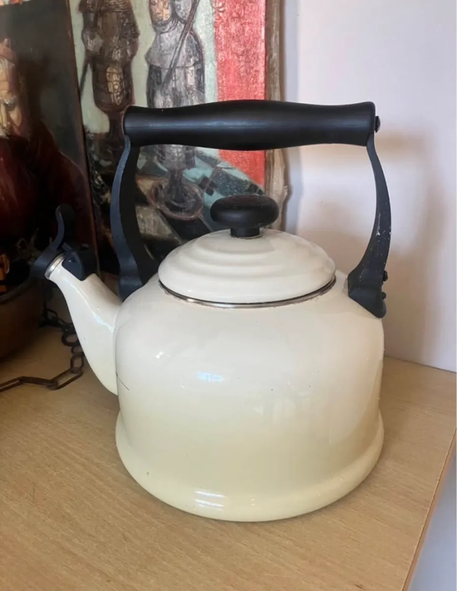 Le Creuset Stove Top Kettle