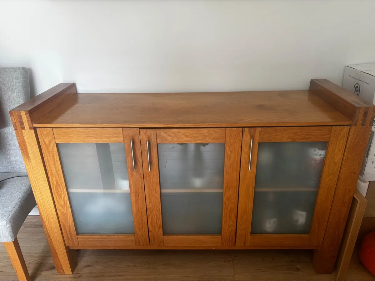 3 door Dresser - Image 1