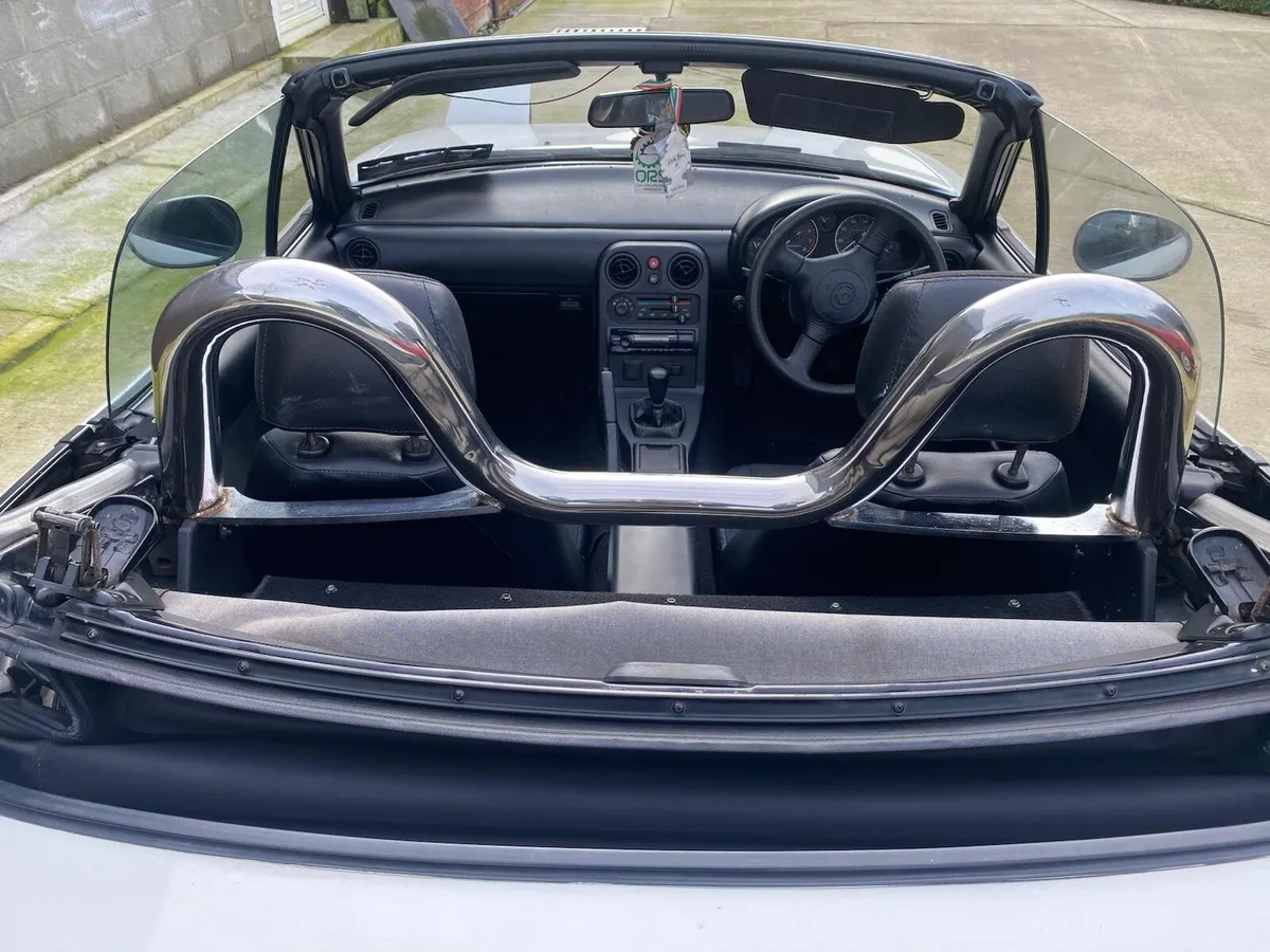 Mazda MX5 1995 - Image 2