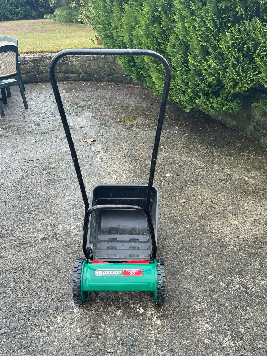 Hand push lawn mower - Image 3