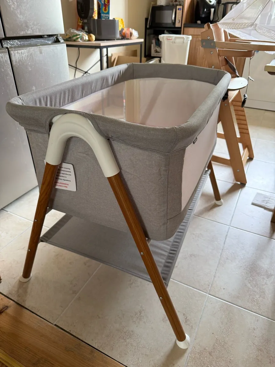 Babylo You & Me Crib - Image 2