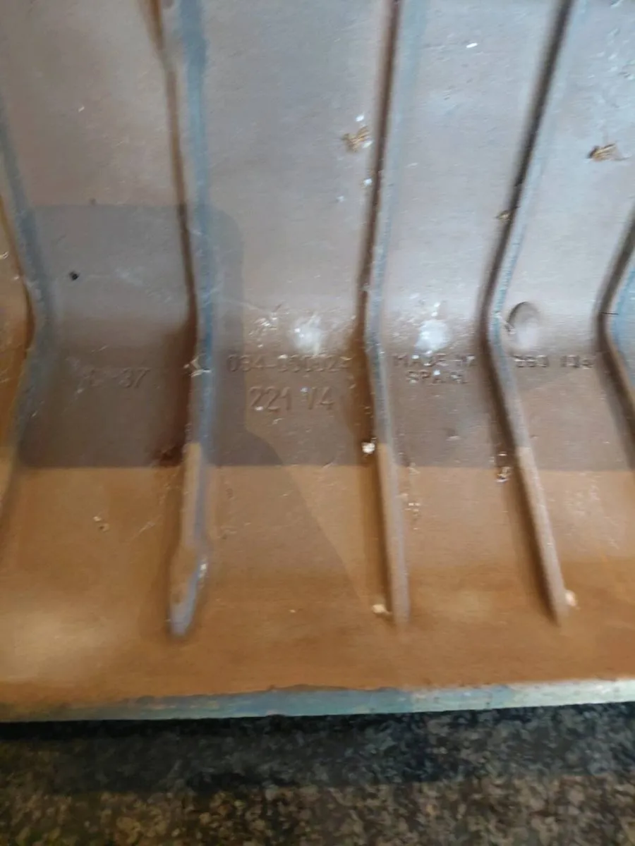 Ridge Tiles - Image 2