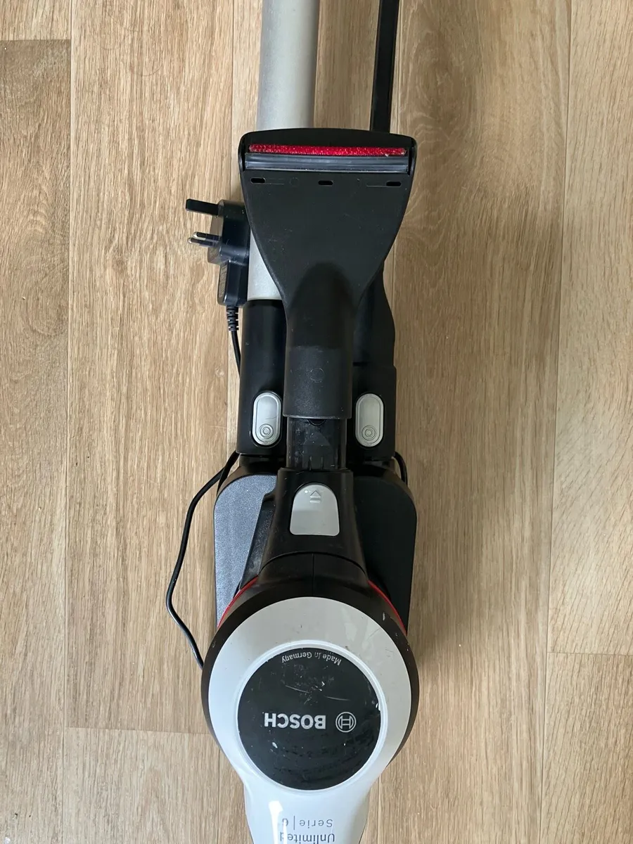 Bosh vacuum cleaner - Image 4