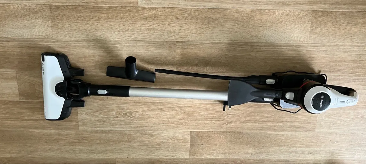 Bosh vacuum cleaner - Image 1