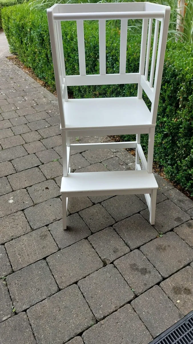 White Wooden Montessori Toddler Learning Tower / K - Image 2