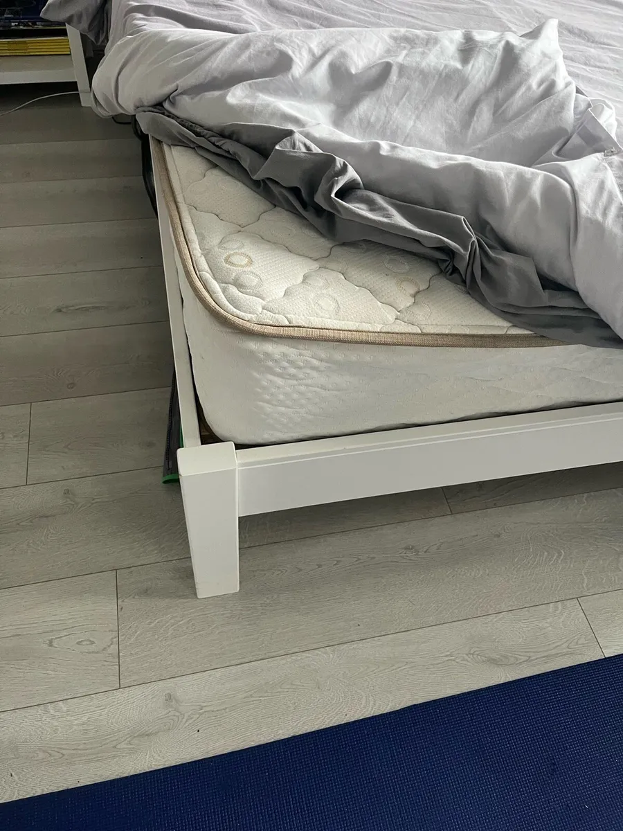 White wooden Double bed mattress included - Image 2