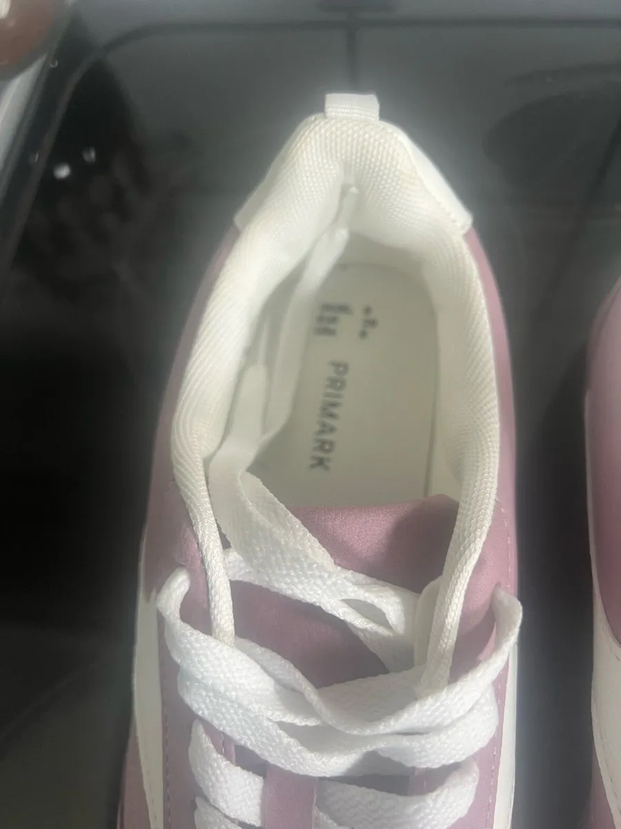 Ladies new trainers size 6€10 - Image 3
