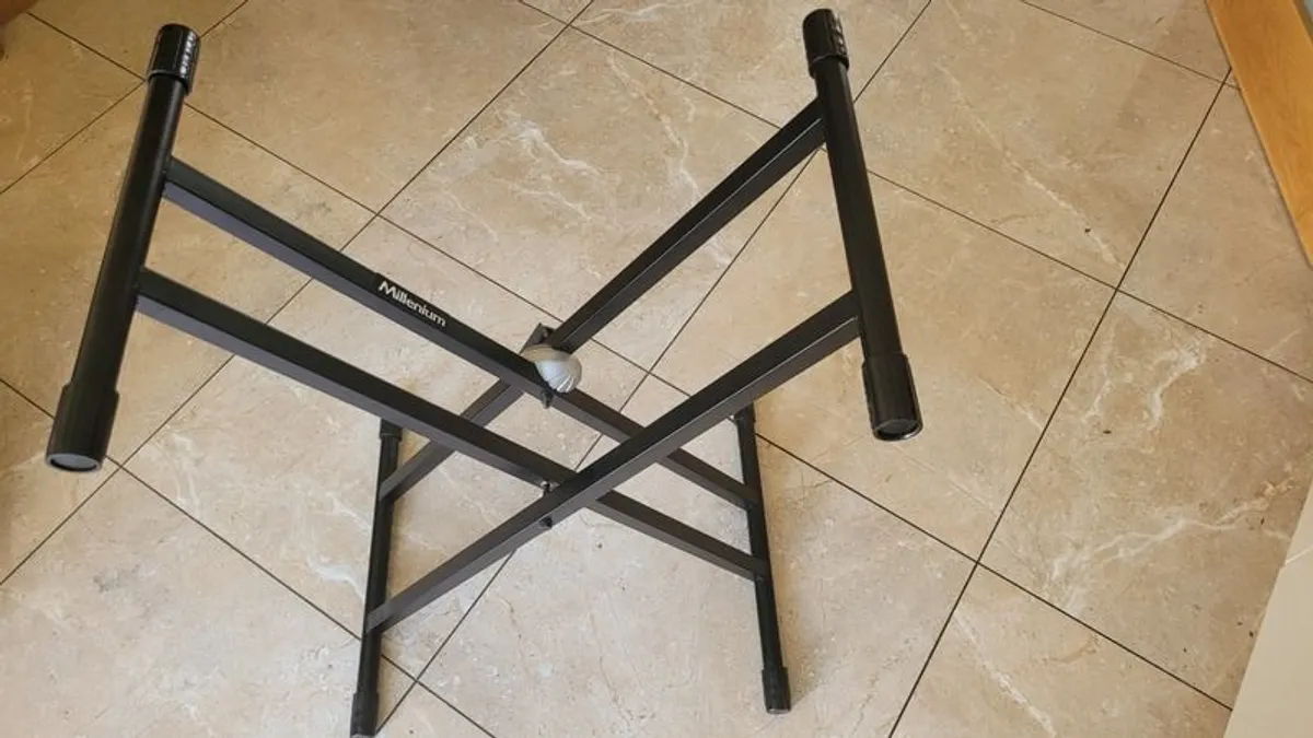 Keyboard Stand - Image 1