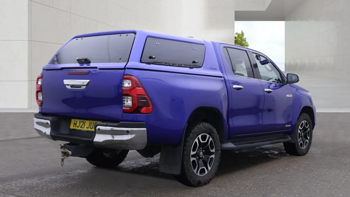 Toyota Hilux 2021 - Image 4
