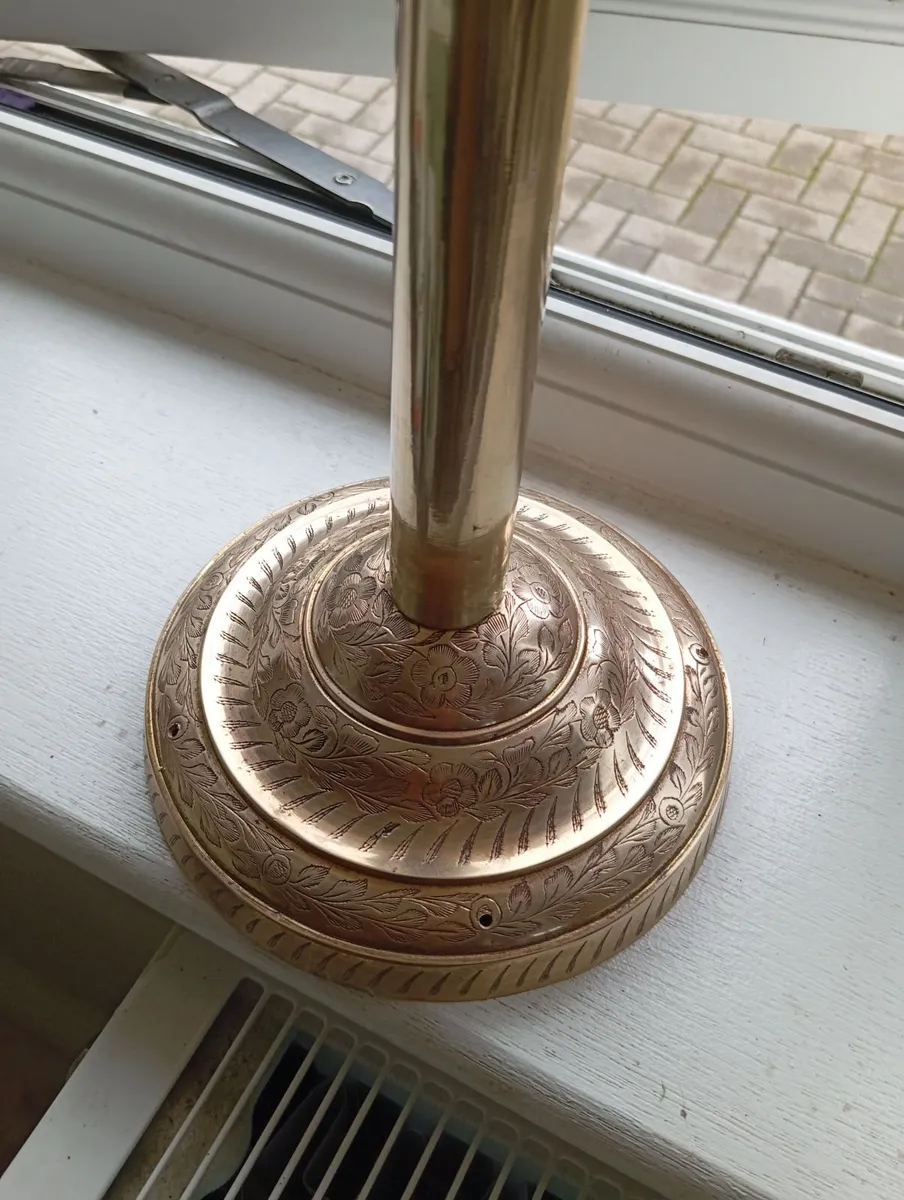 Vintage brass side table - Image 2