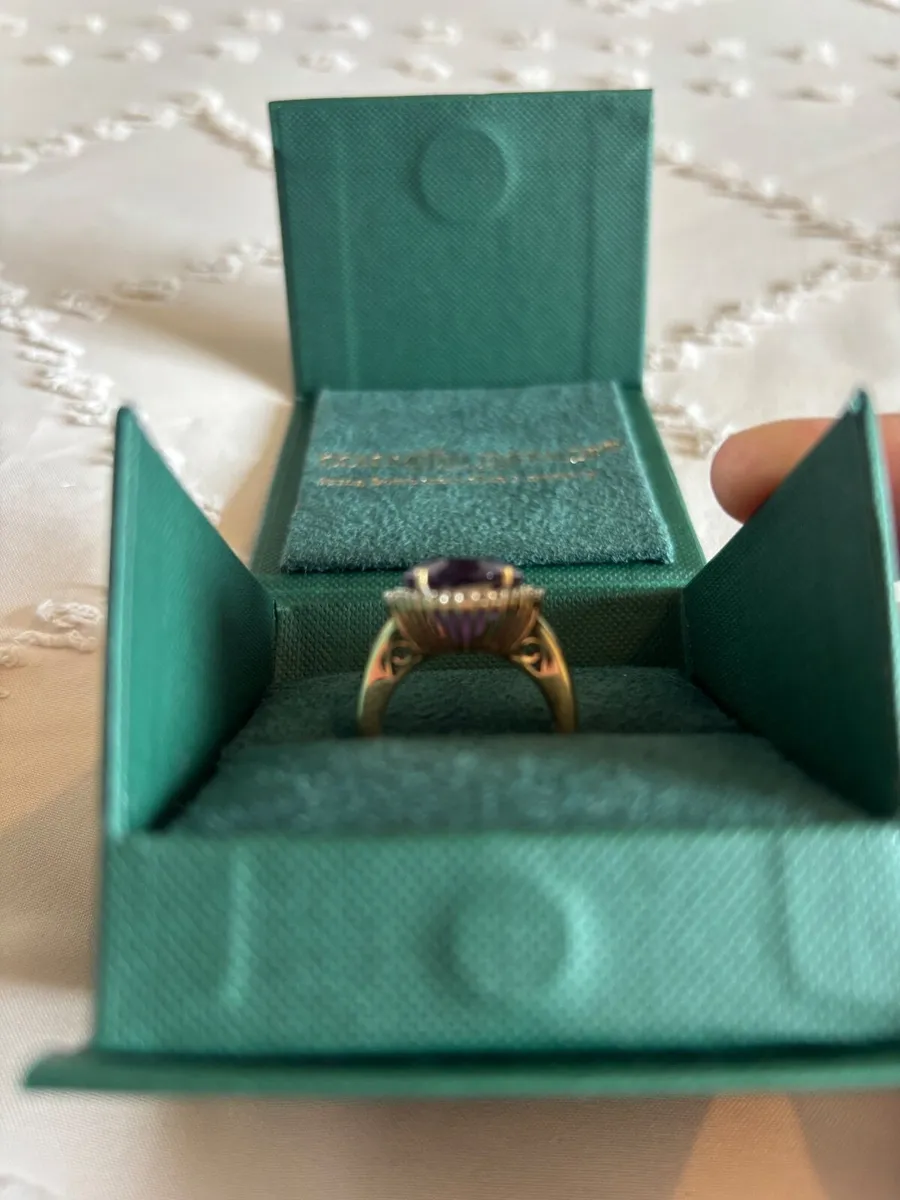 Amethyst and Diamond Gold Ring - Image 4