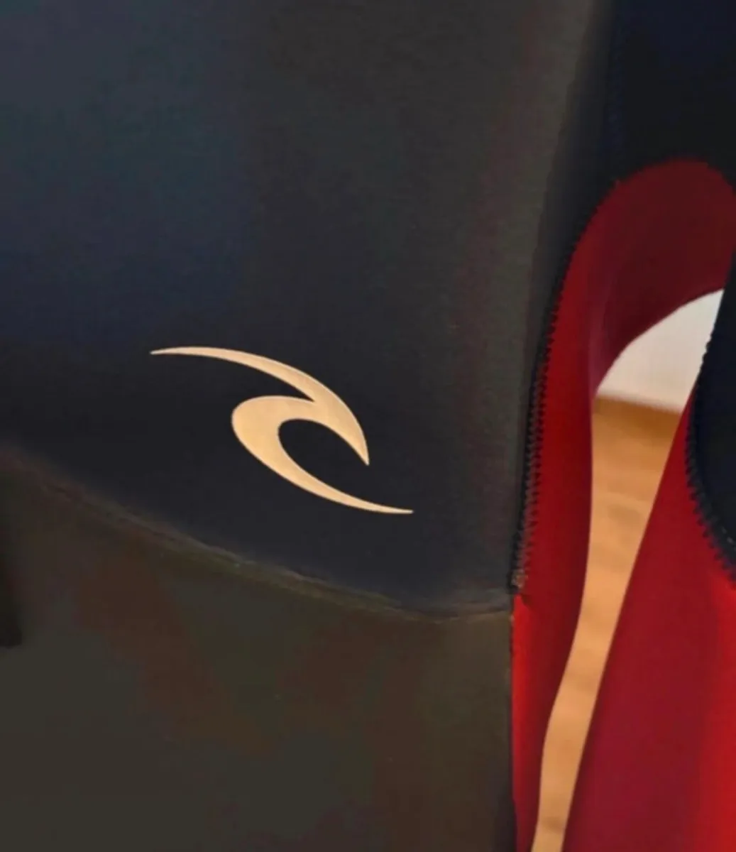 Wetsuit - Image 3