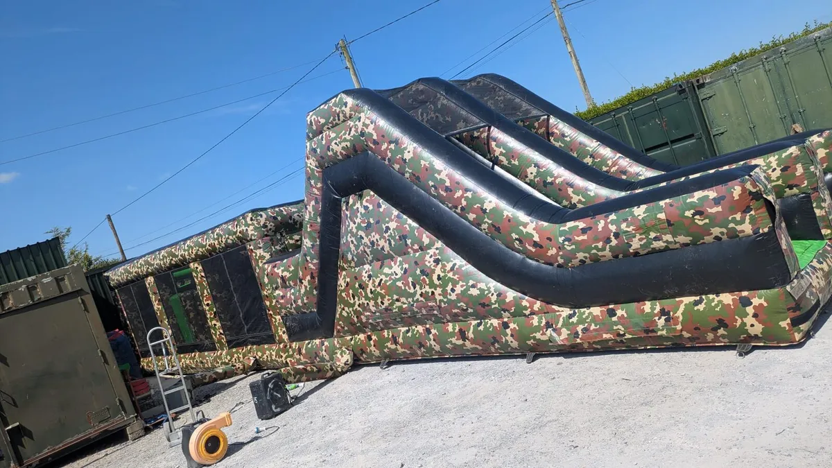 bouncy castle bounceing castles - Image 1