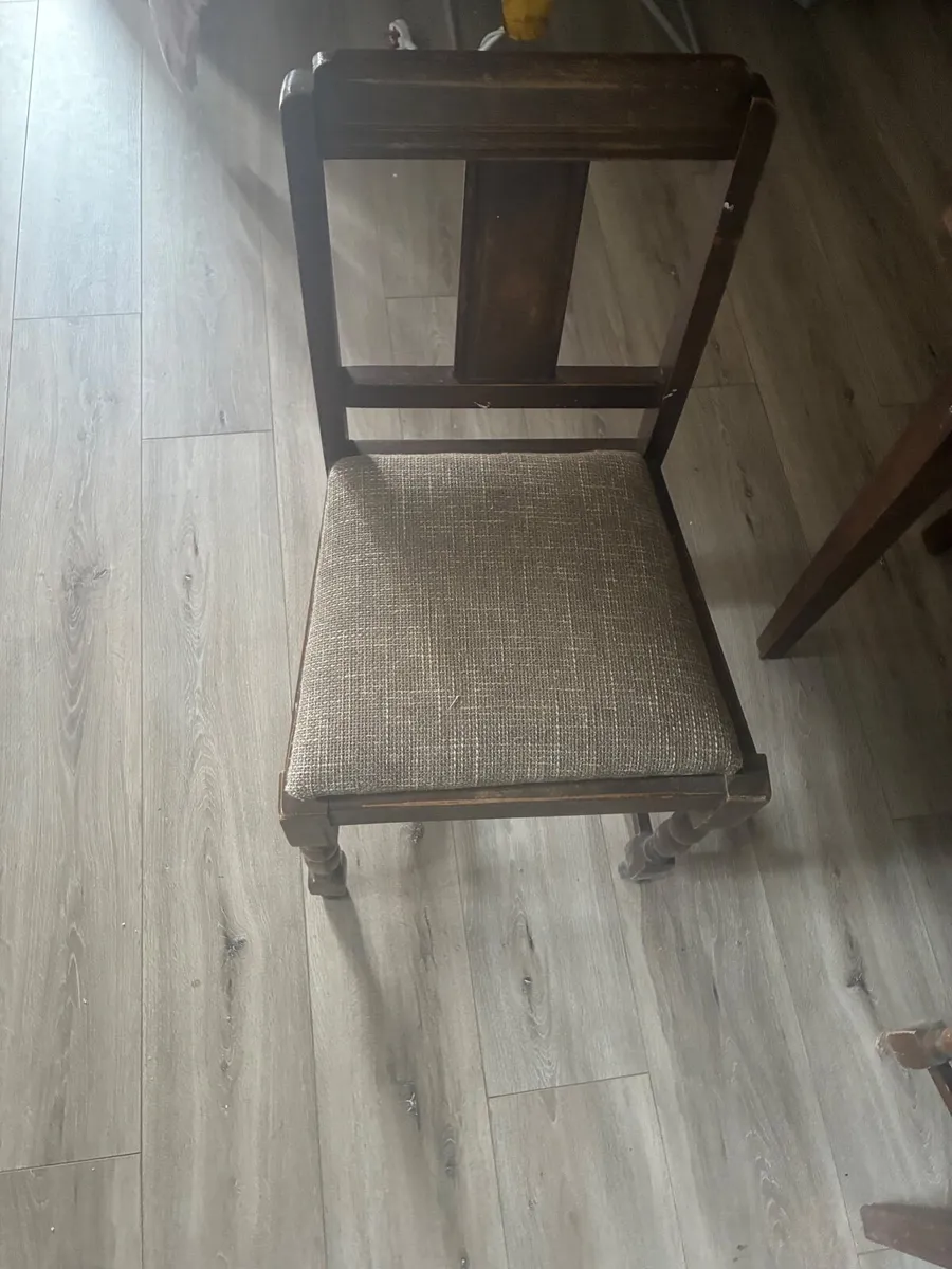 Mahogany table and 4 chairs - Image 2