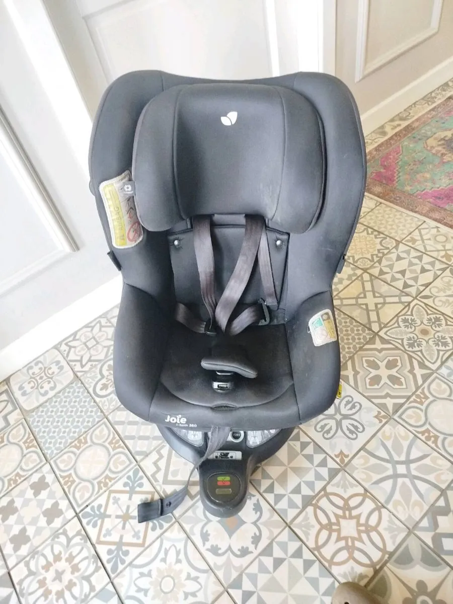 Joie 360 spin ISOFIX swivel car seat - Image 1