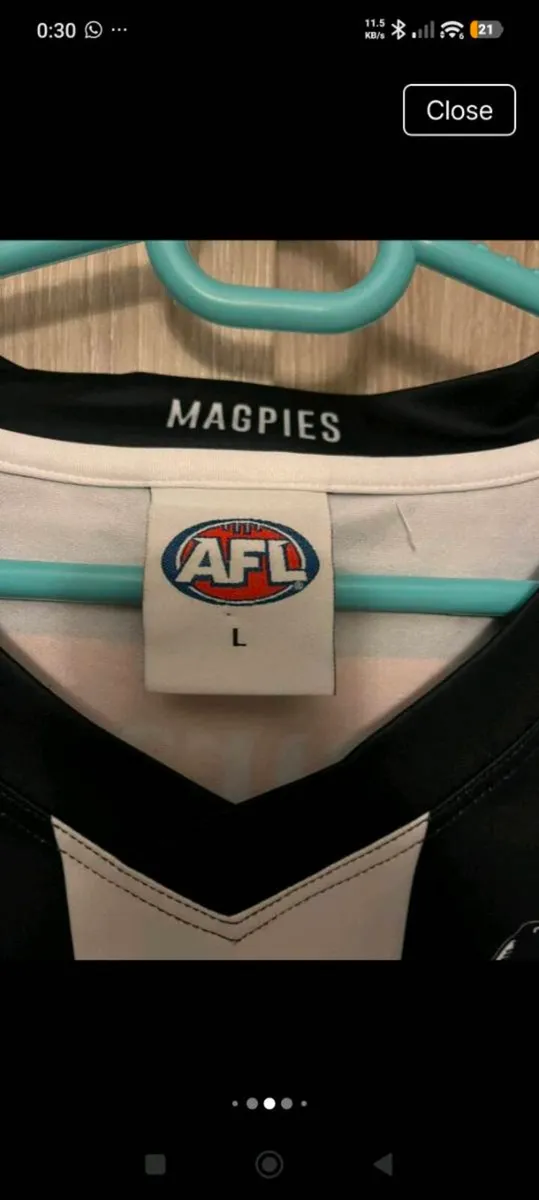 AFL mens Collingwood large Jersey - Image 4