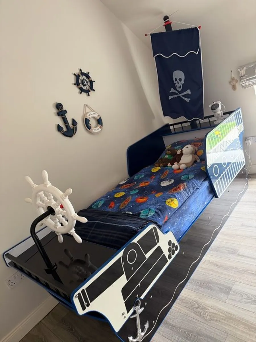 Boys Pirate ship bed - Image 2