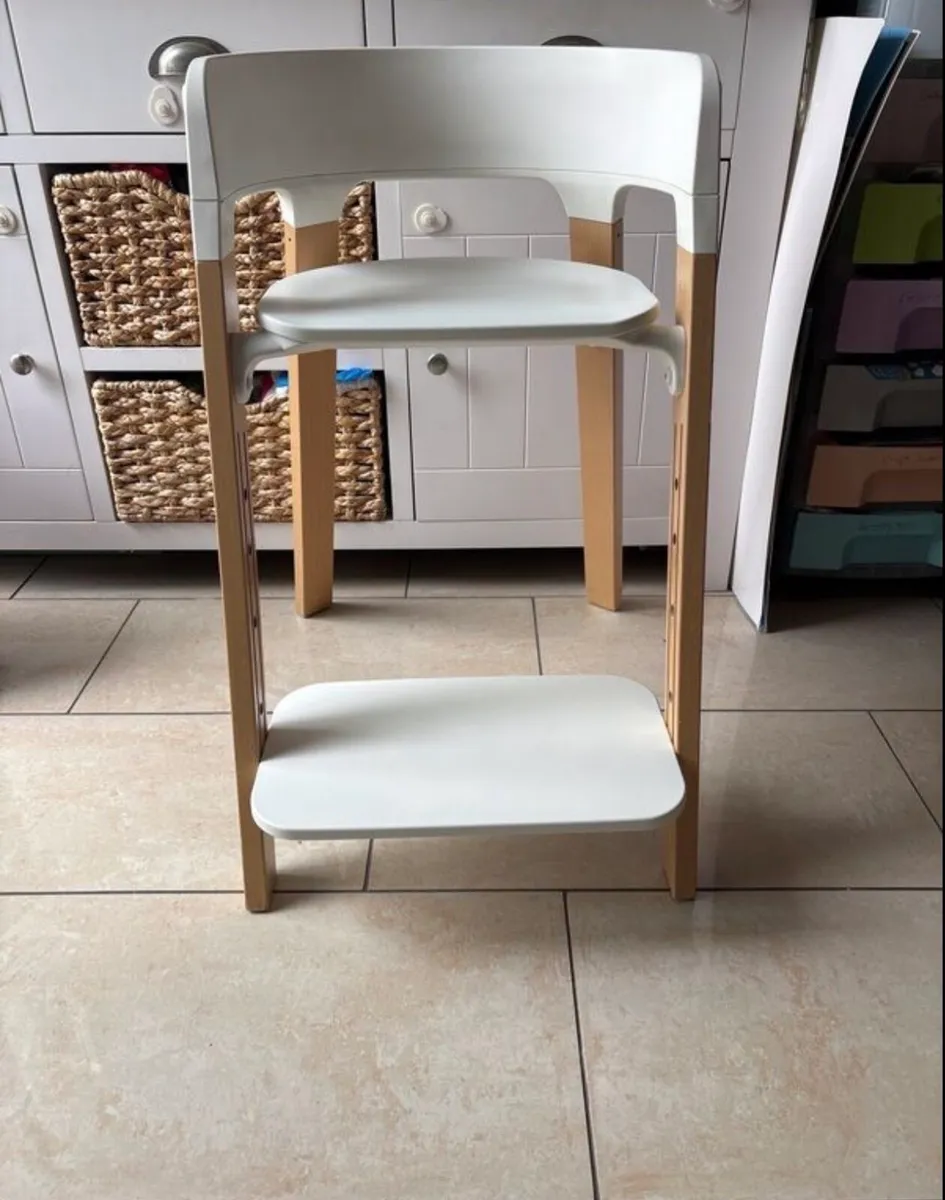 High chair - Image 1