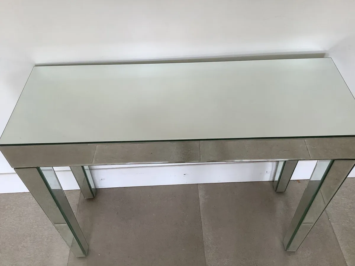 Mirrored side table - Image 2