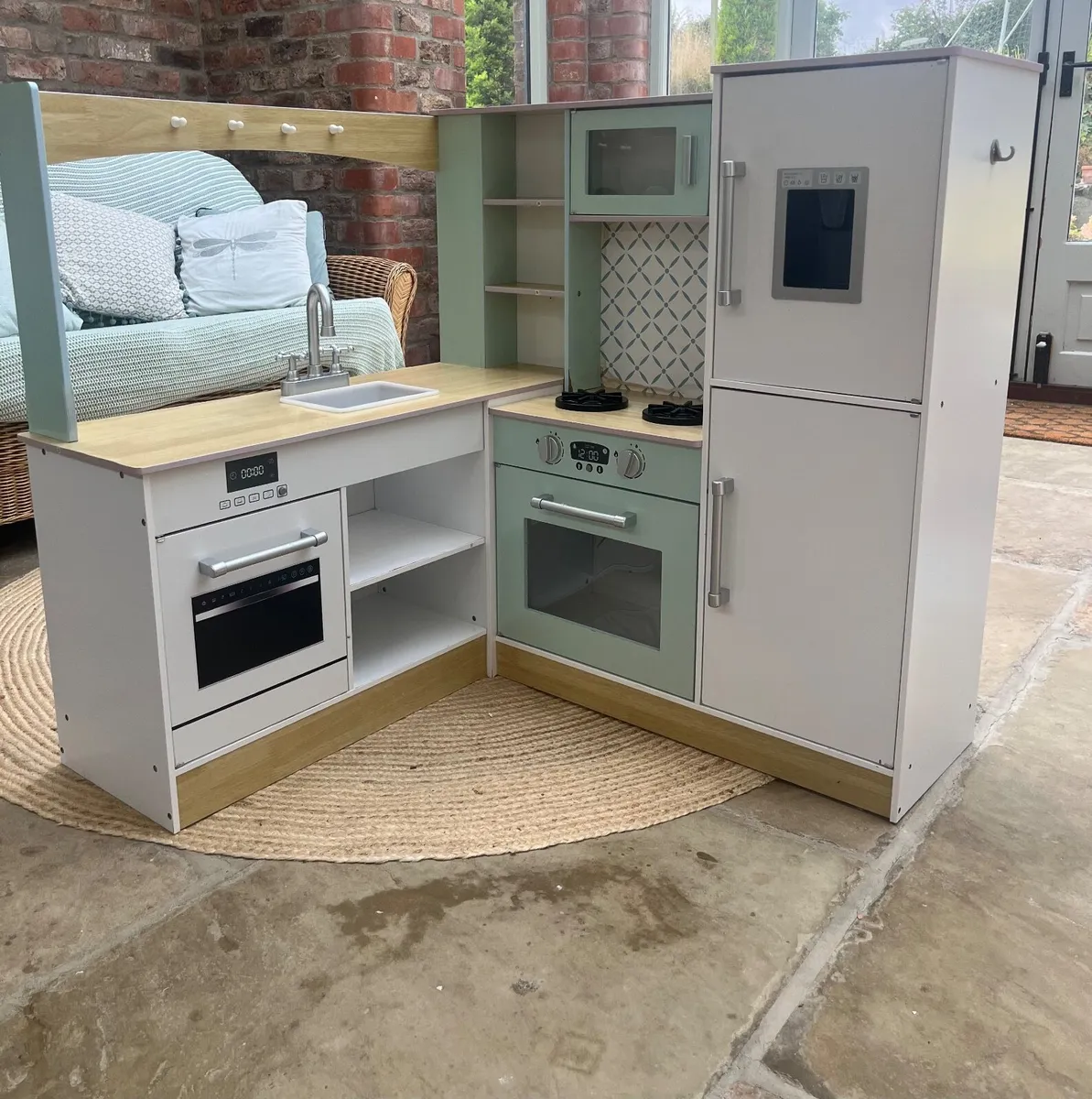 Play kitchen - Image 1