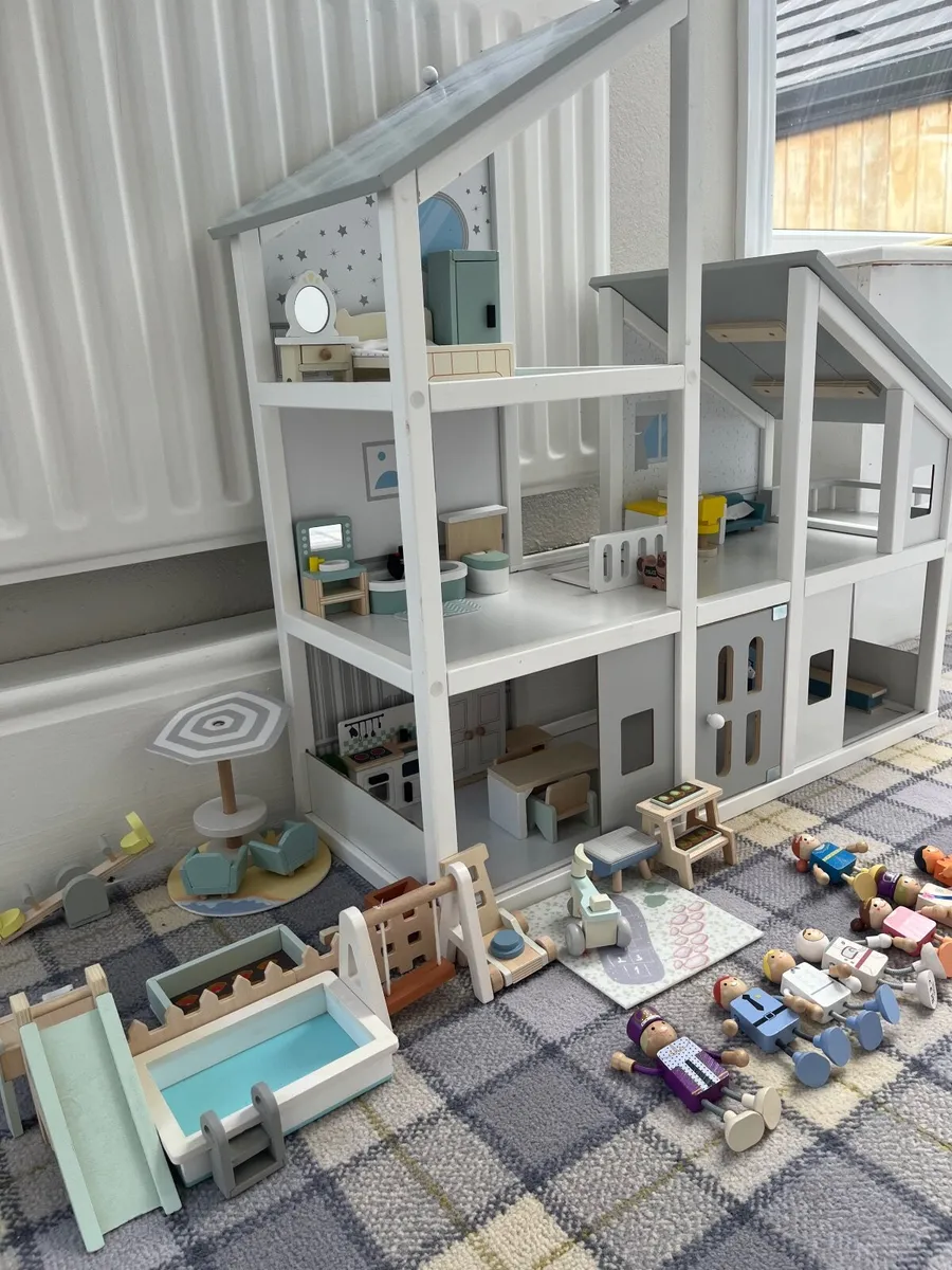 Toy doll house - Image 4