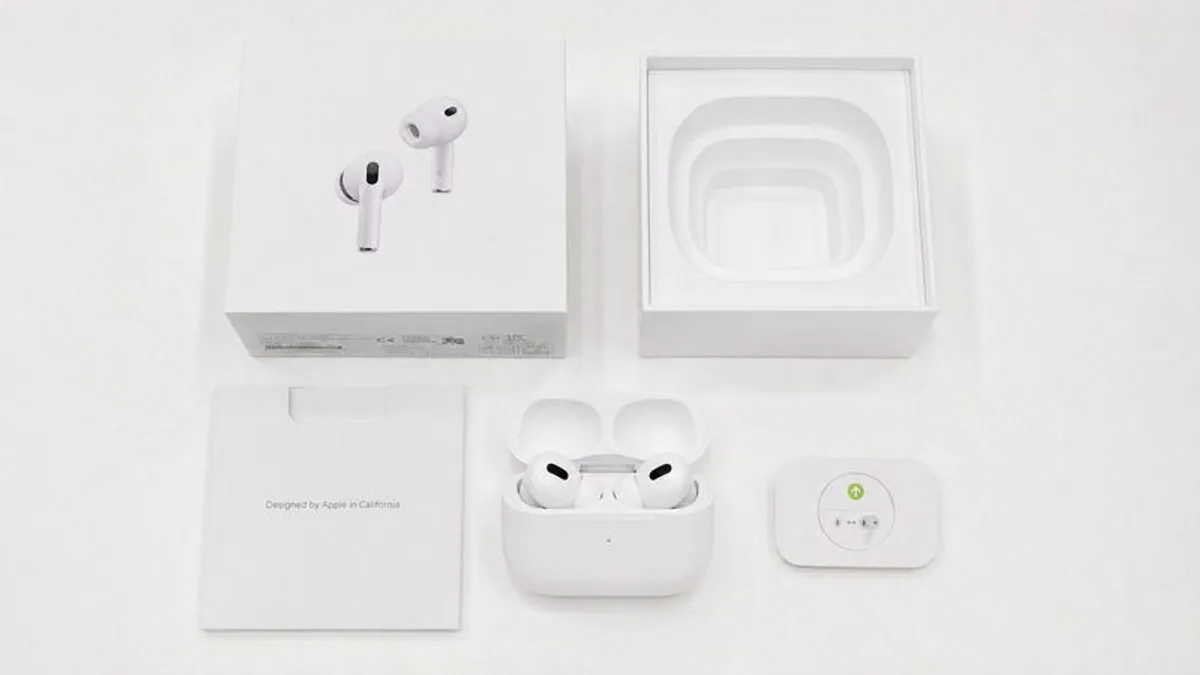 Apple AirPods Pro 3 Mint Condition - Image 1
