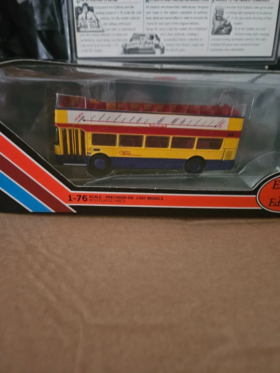 Corgi Bus - Image 2