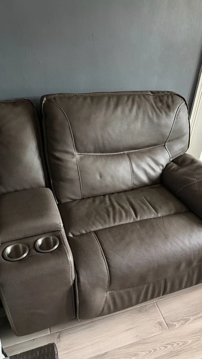 Recliner Sofa – €850 - Image 2