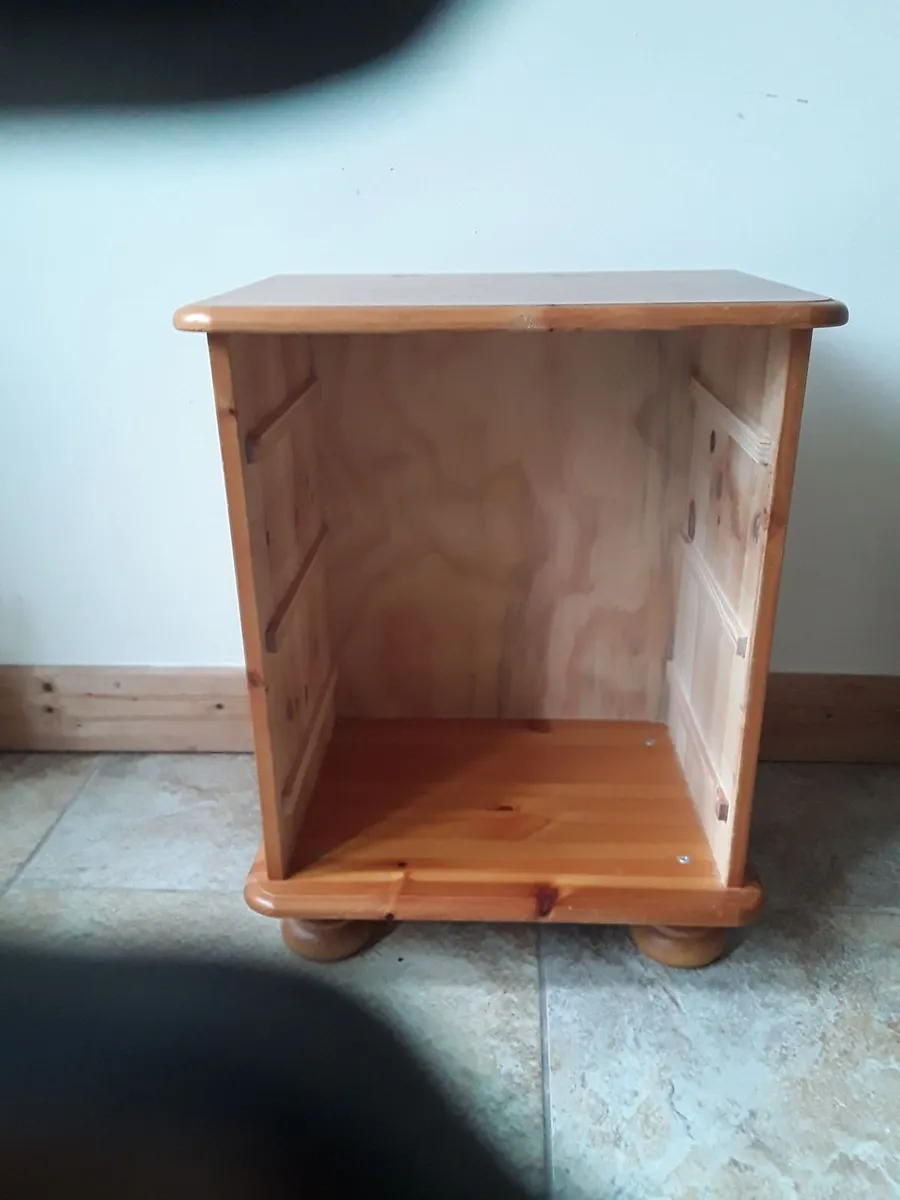 Small pine tree draw Locker in new condition - Image 4