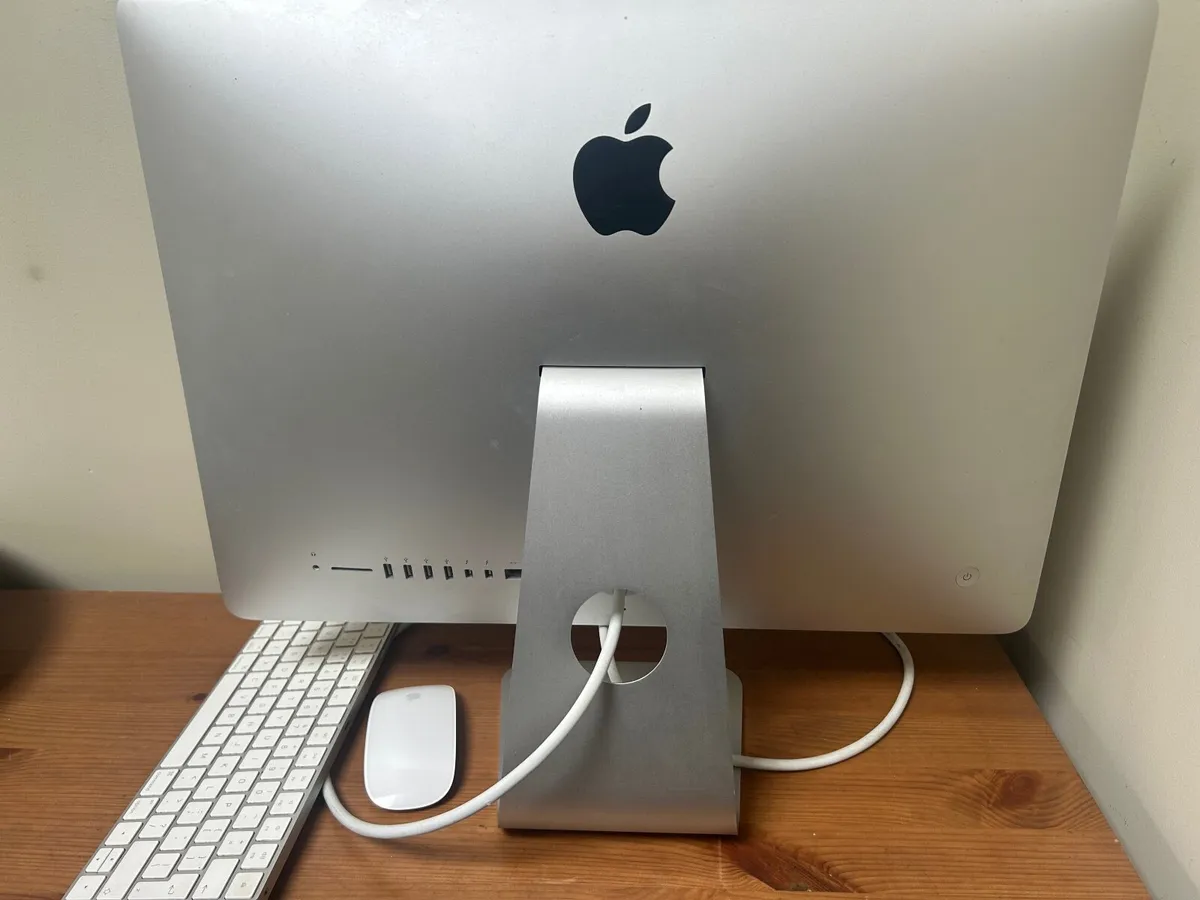 iMac 21.5" (Late 2015) Core i5 / 8GB RAM / 1TB HDD - Image 4
