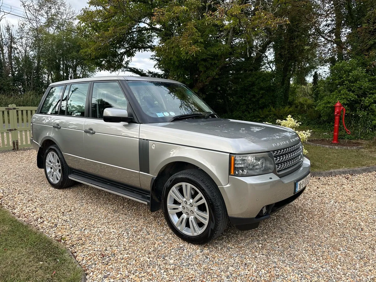 Land Rover. CVRT to August 2027. Tax €333. TDV8 - Image 1