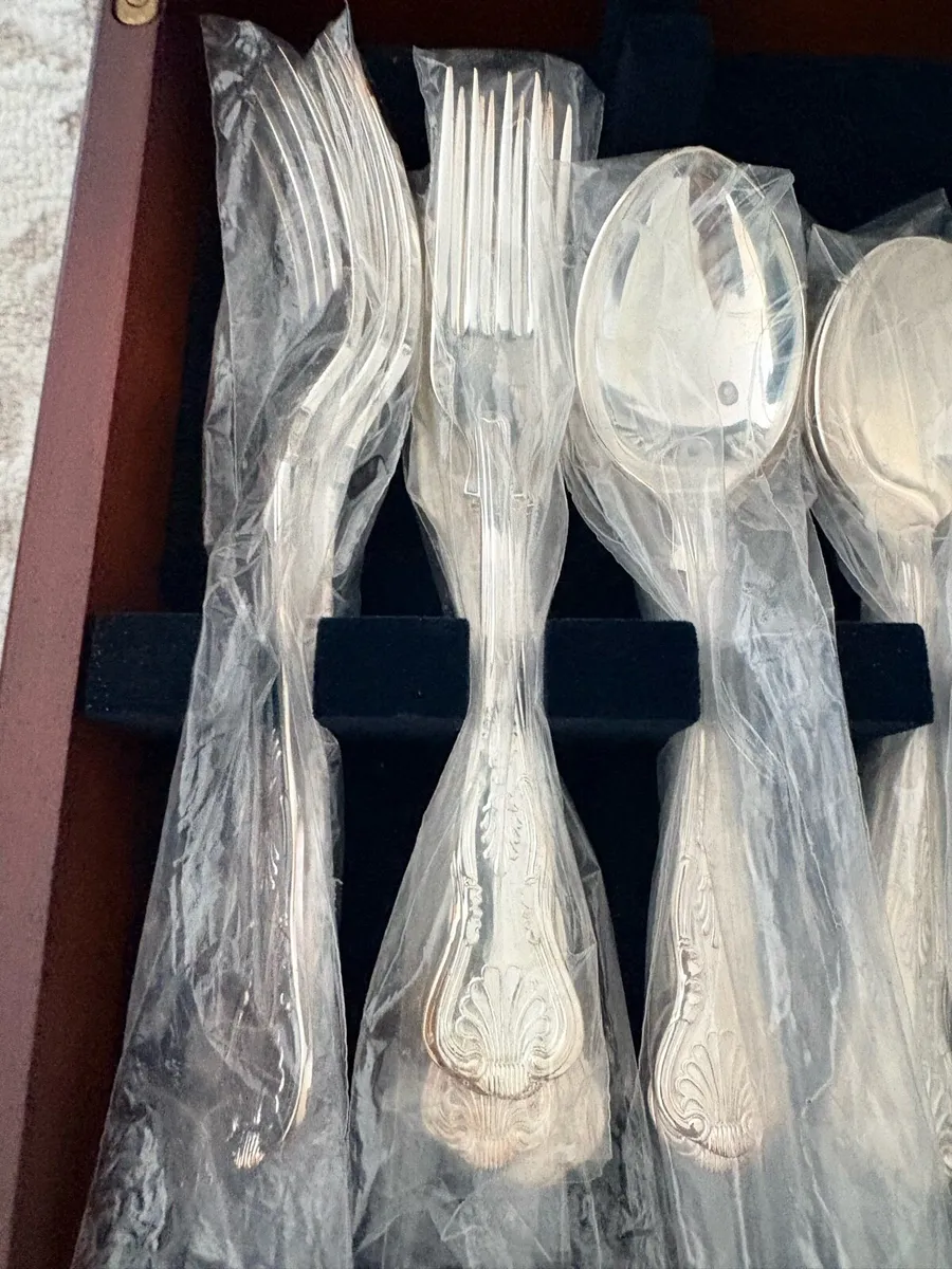 Newbridge cutlery canteen - Image 2