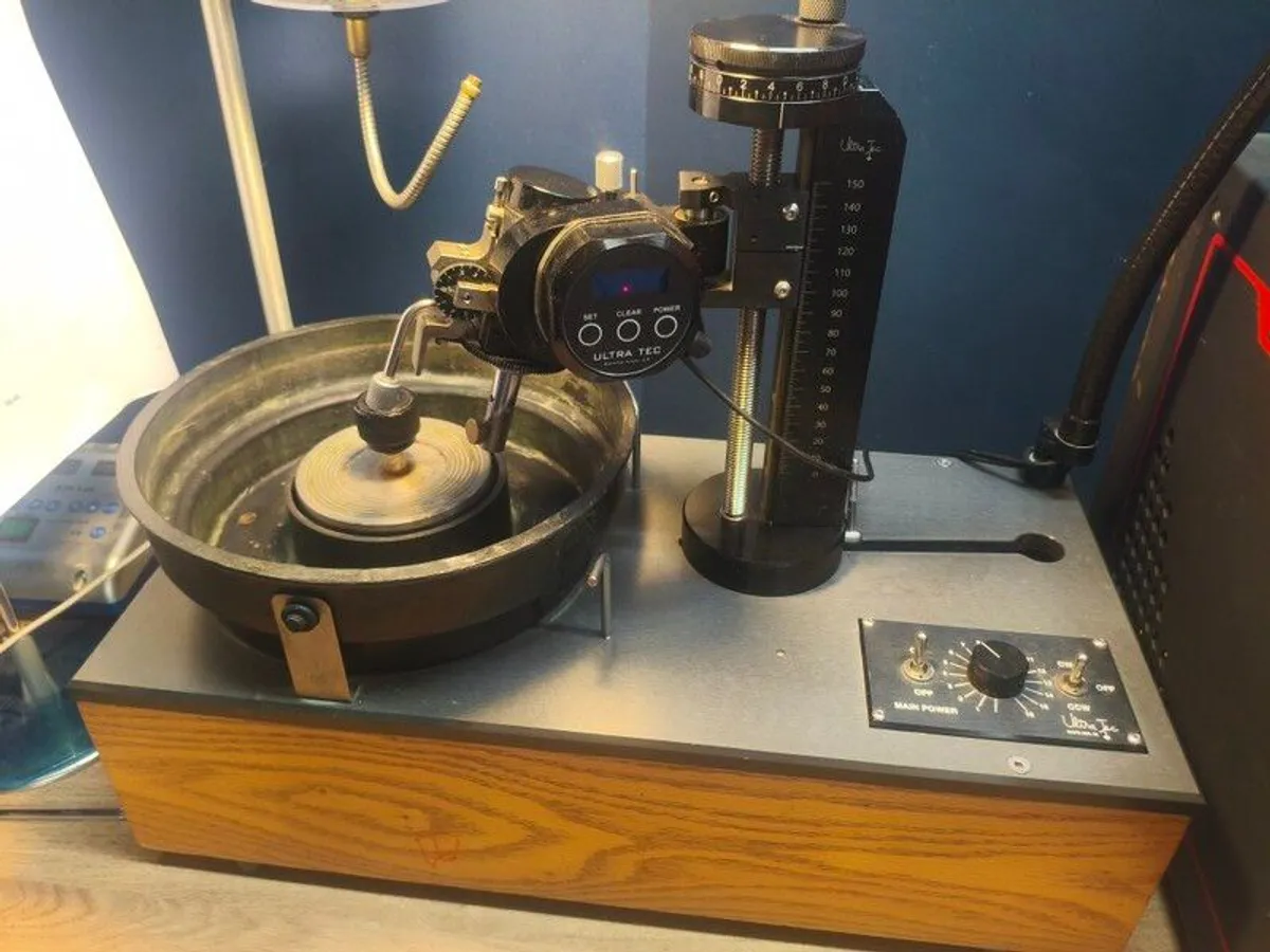 Ultratec V5 digital faceting machine - Image 1