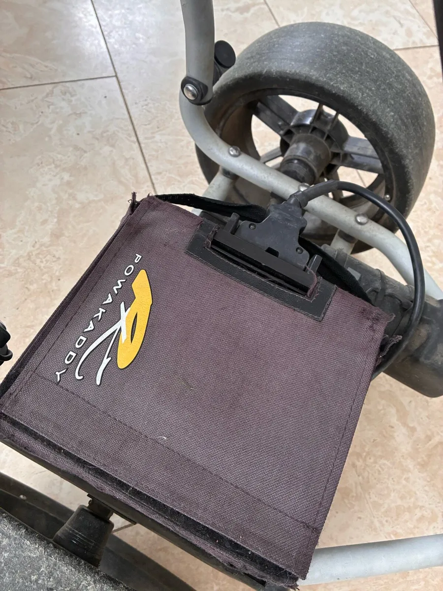 Golf Trolley Powakaddy - Image 3