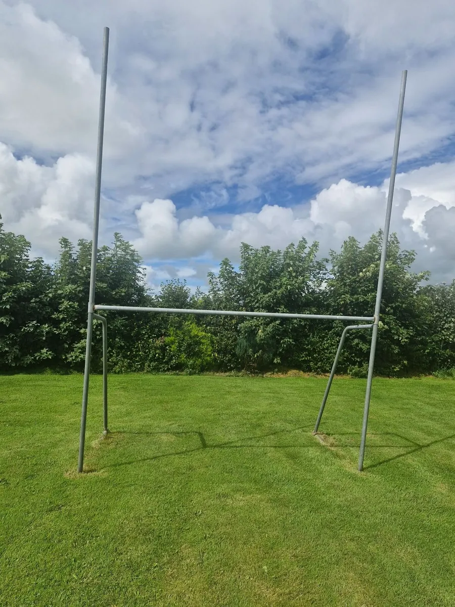Goal posts - Image 1
