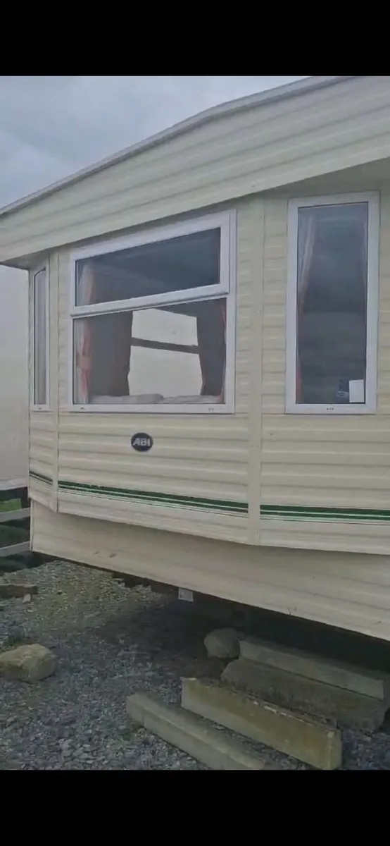 FOR SALE -3 bedroom mobile home - Image 3